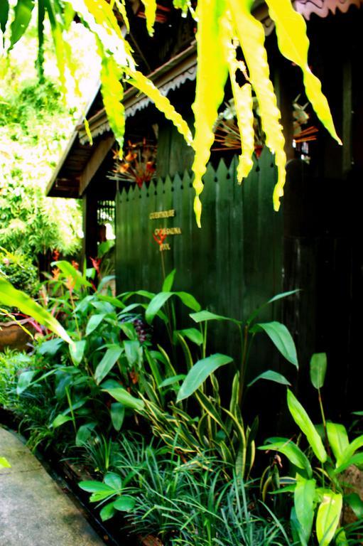 Club One Seven Gaymen Chiang Mai Hotel Exterior photo